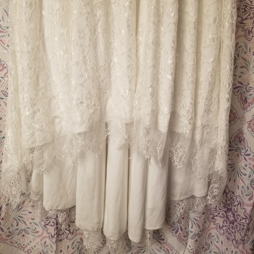 Lace Wedding Dress - Picture 8 of 8